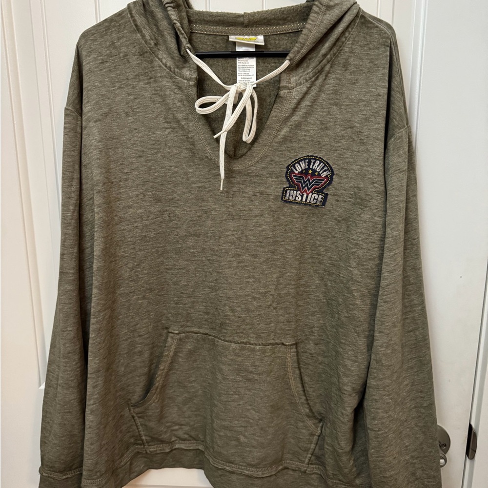 Olive Green Hoodie with Wonder Woman Logo XL c